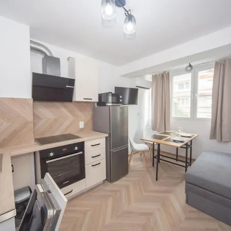 Aleks Sunrise 2 - Center, Sea Garden! Apartment